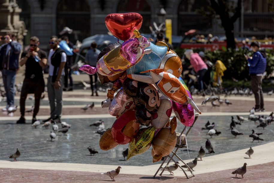 'Foil Ballons' (Apr 2017) - Barcelona, Spain