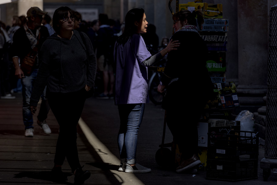 'Conversation' (Apr 2017) - Barcelona, Spain